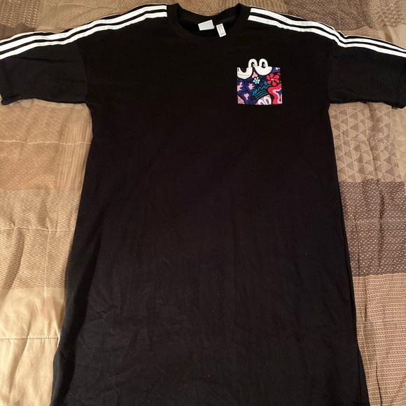 Adidas Dress - Picture 1 of 3